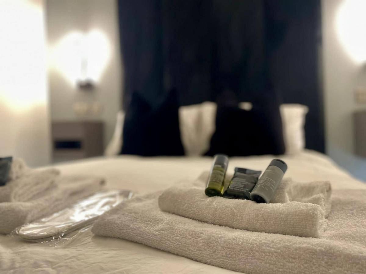 Royal Mile Apartment 2Bedroom Edinburgh Bagian luar foto