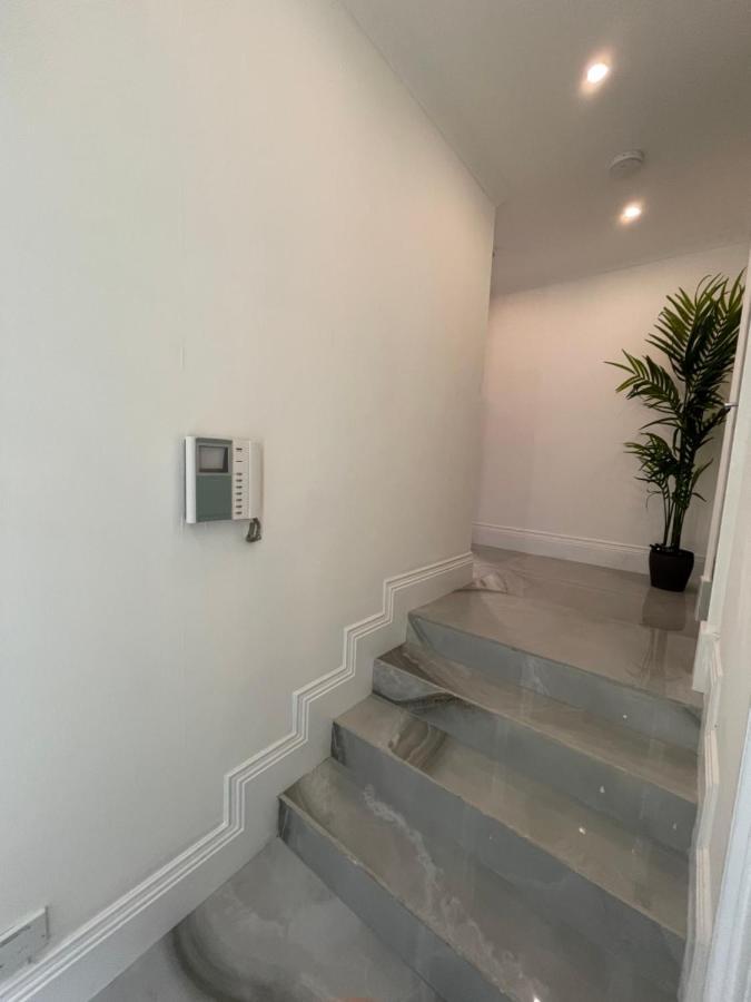 Royal Mile Apartment 2Bedroom Edinburgh Bagian luar foto