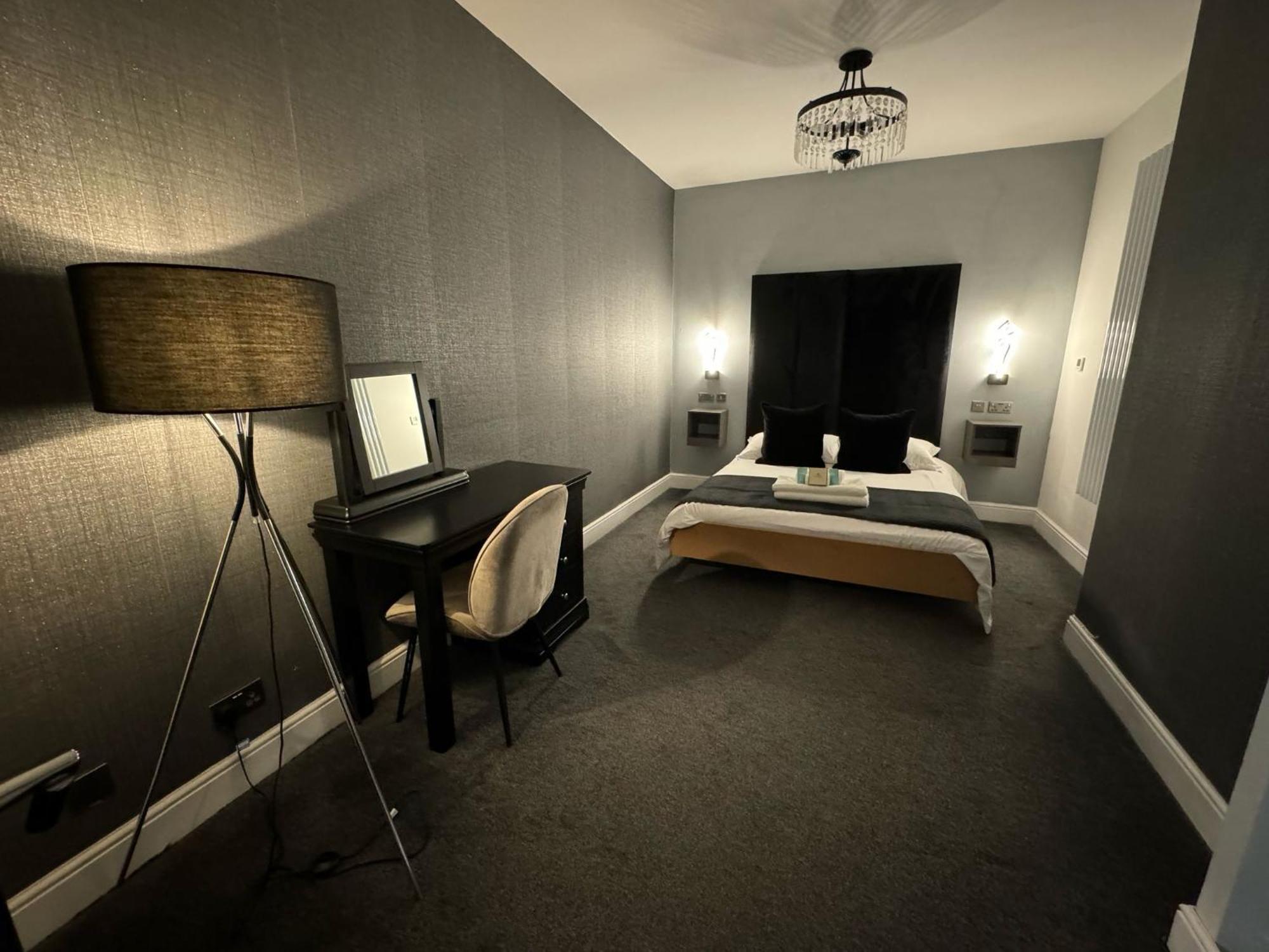 Royal Mile Apartment 2Bedroom Edinburgh Bagian luar foto